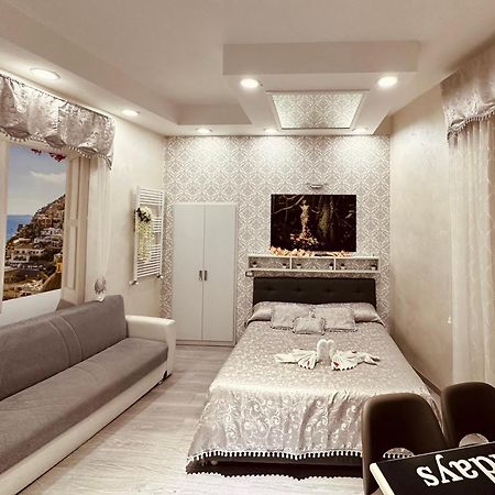 Luxury Holidays ナポリ エクステリア 写真